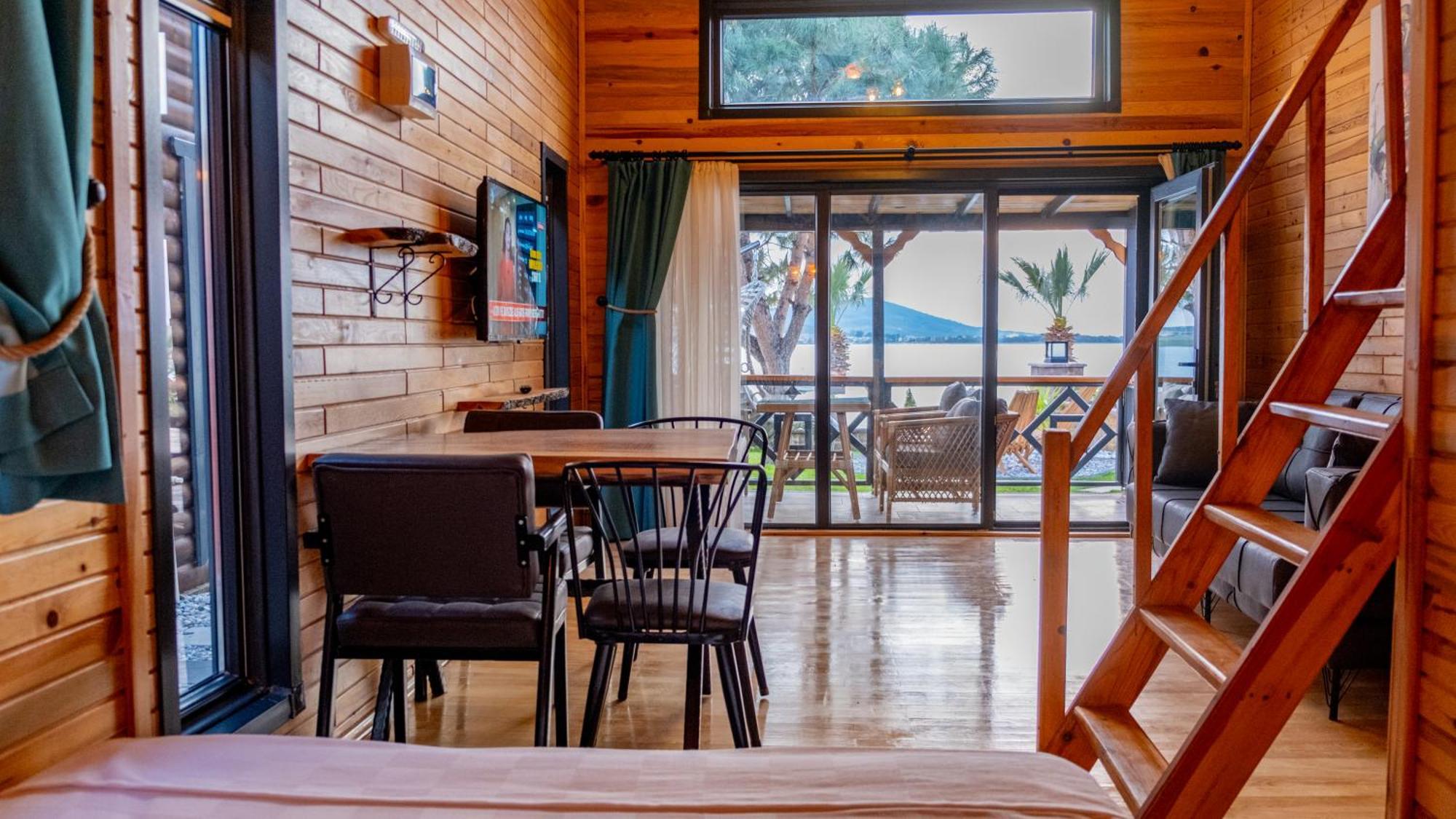 Tringo Bungalov ไอวาลิค ภายนอก รูปภาพ
